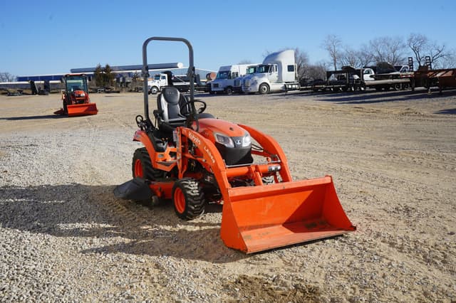 Image of Kubota BX2680 equipment image 4