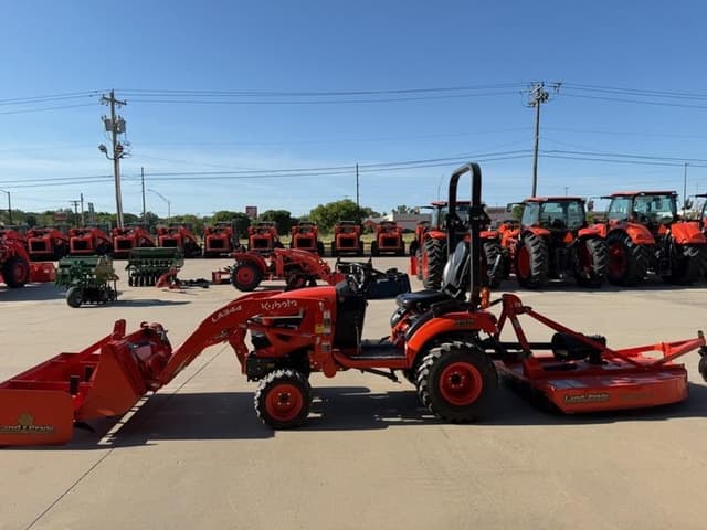 Image of Kubota BX2680 equipment image 4