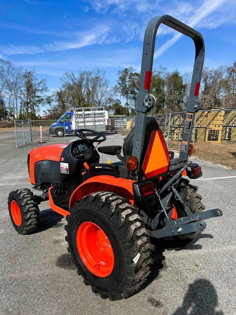 2023 Kubota B2301HSD Equipment Image0