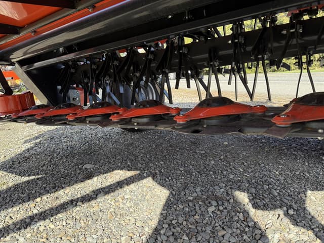 Image of Kubota DMC8028T equipment image 4