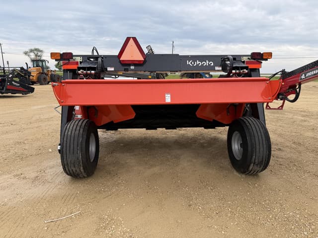 Image of Kubota DMC8032R equipment image 2