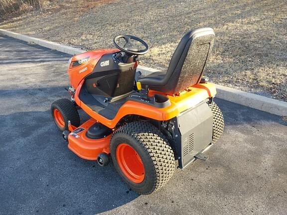 Image of Kubota GR2020 equipment image 2