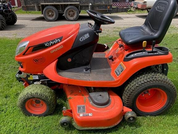 Image of Kubota GR2120 equipment image 2