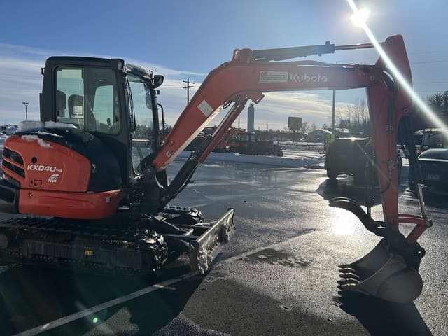 Image of Kubota KX040-4 equipment image 2
