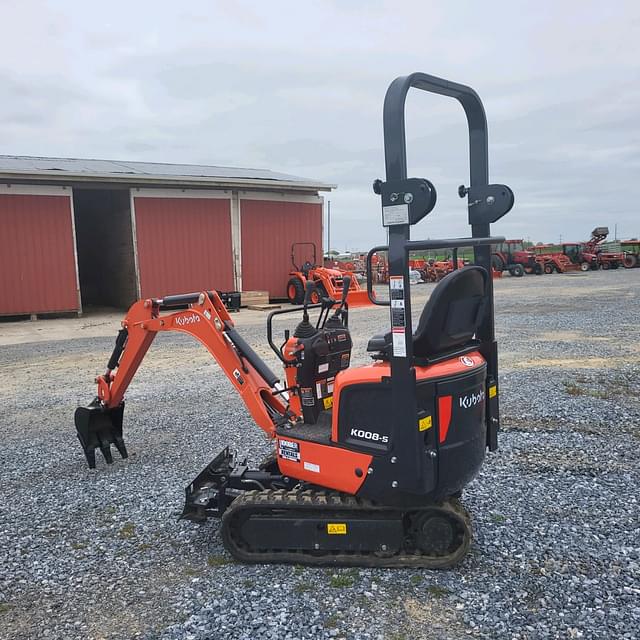 Image of Kubota K008-5 equipment image 3
