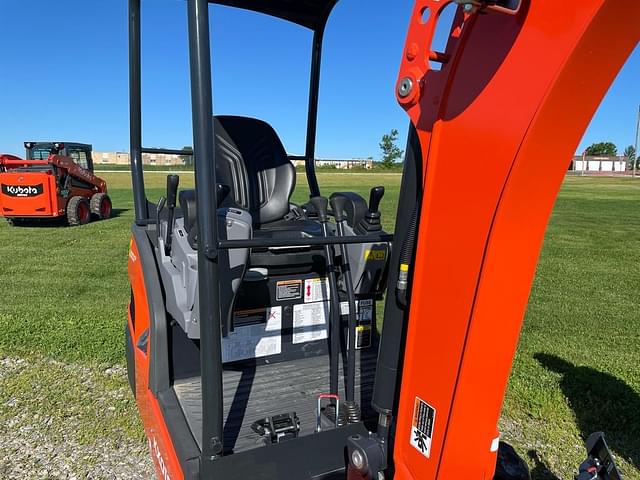 Image of Kubota KX018-4 equipment image 4