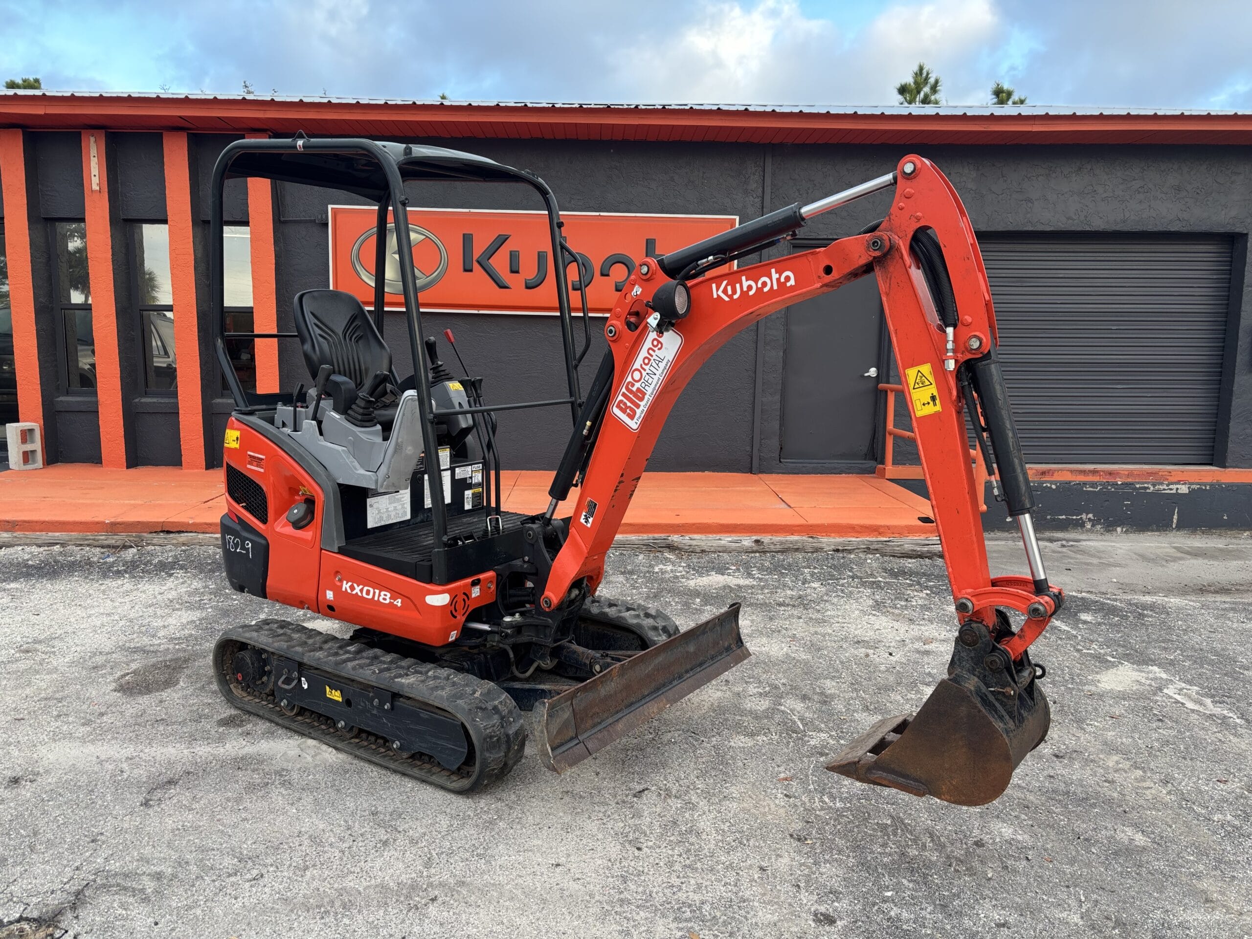 2023 Kubota KX018-4R1 Equipment Image0