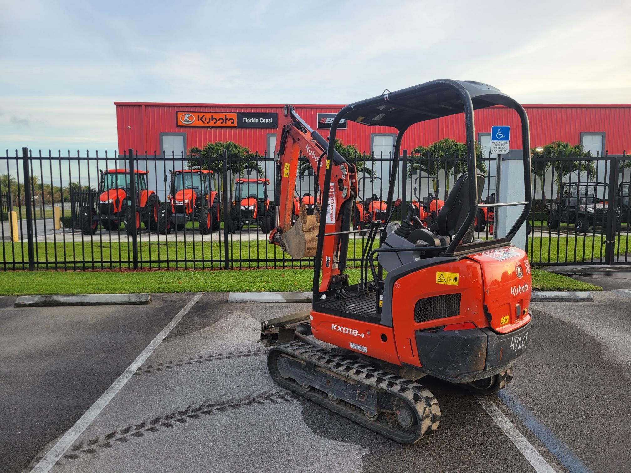 2023 Kubota KX018-4R1 Equipment Image0
