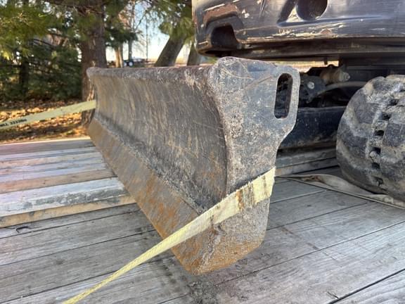 Image of Kubota KX033-4 equipment image 4