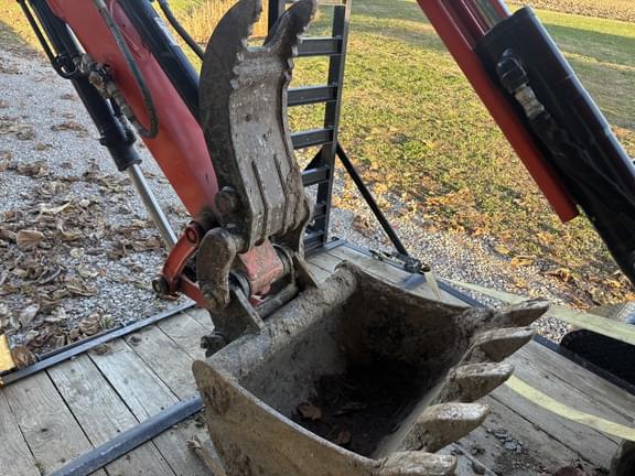 Image of Kubota KX033-4 equipment image 3