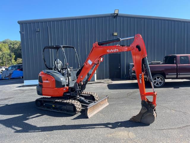 Image of Kubota KX033-4 equipment image 2