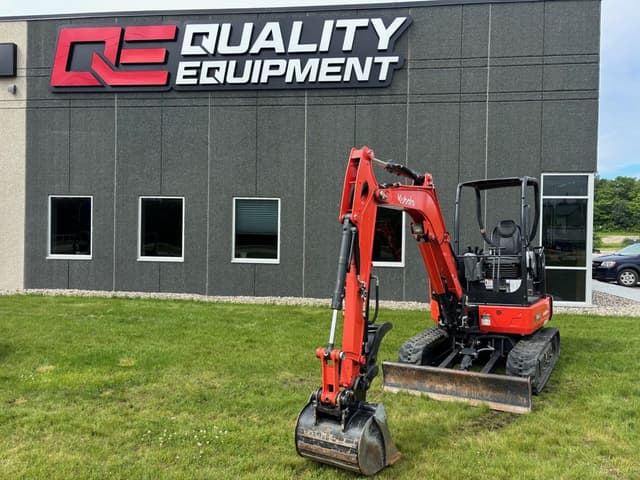 Image of Kubota KX033-4R1 equipment image 4