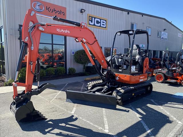 Image of Kubota KX040-4 equipment image 1