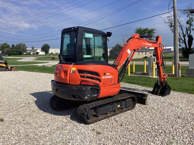 Image of Kubota KX040-4 equipment image 2