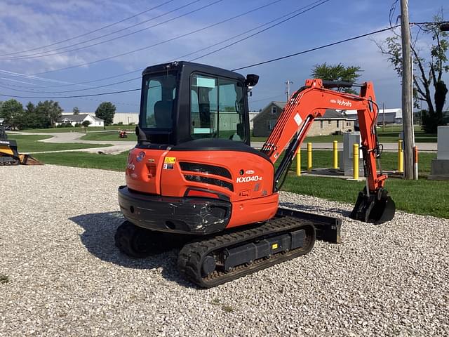 Image of Kubota KX040-4 equipment image 2