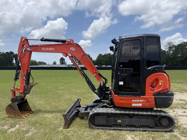 Image of Kubota KX040-4 equipment image 1