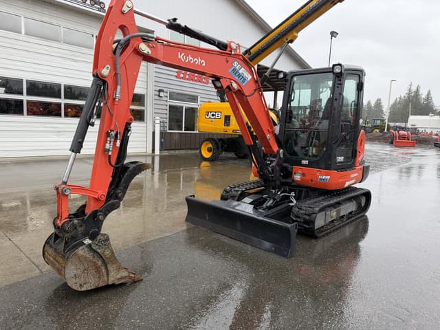 Image of Kubota KX040-4 equipment image 1