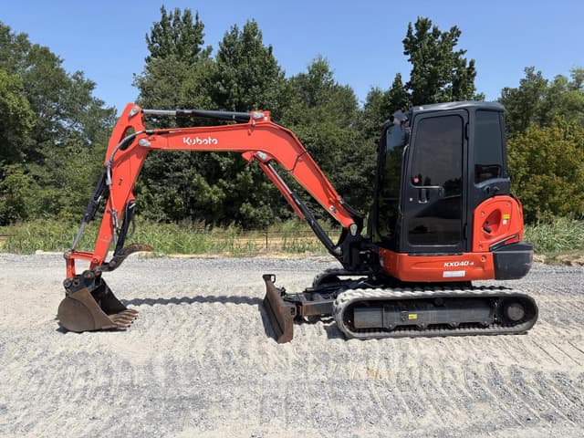 Image of Kubota KX040-4 equipment image 1