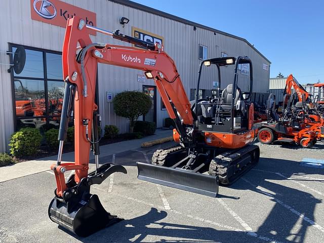 Image of Kubota KX040-4 equipment image 1