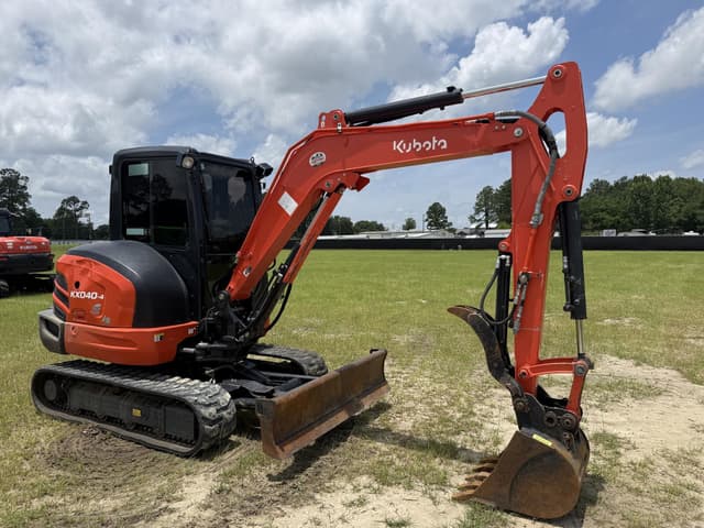 Image of Kubota KX040-4 equipment image 4