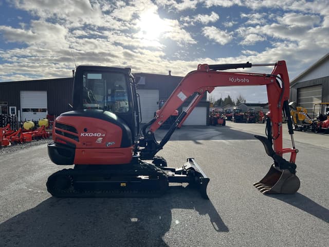 Image of Kubota KX040-4R3T equipment image 4