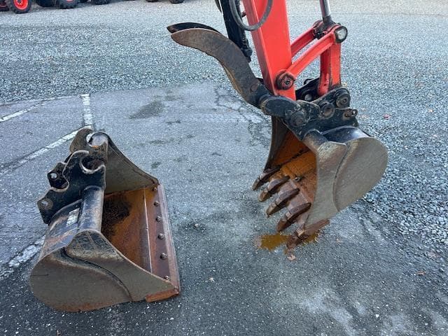 Image of Kubota KX040-4 equipment image 2
