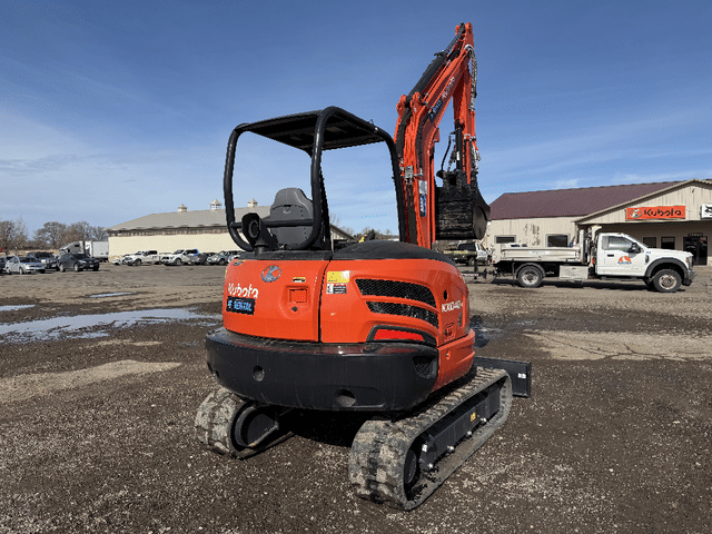 Image of Kubota KX040-4R1AP equipment image 4