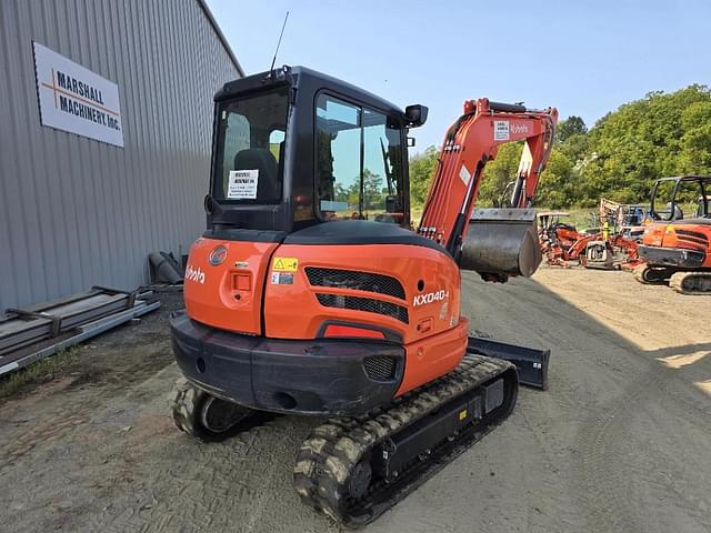 Image of Kubota KX040-4 equipment image 2