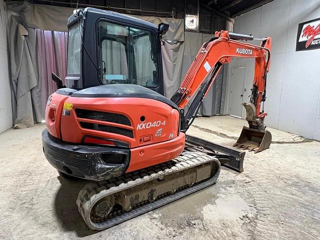 Image of Kubota KX040 equipment image 4