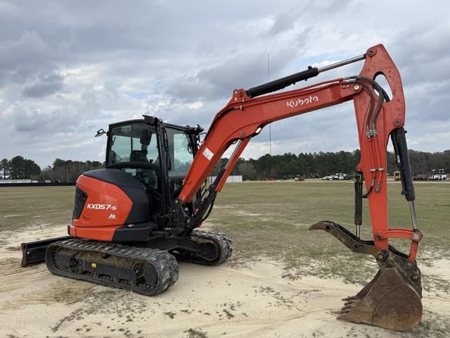 Image of Kubota KX057-5 equipment image 4