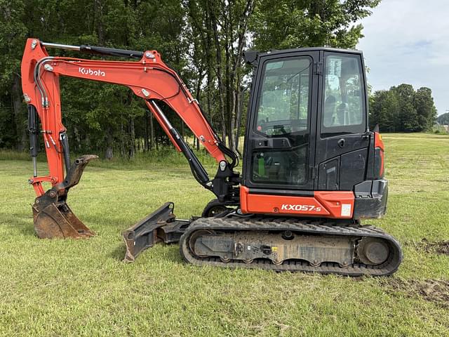 Image of Kubota KX057-5 equipment image 2