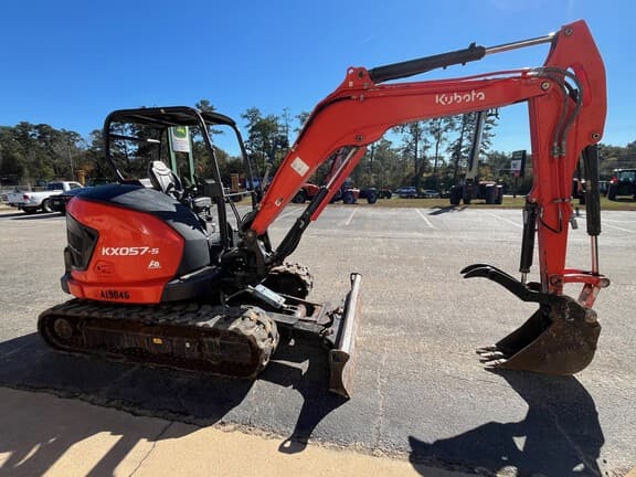 Image of Kubota KX057-5 equipment image 3