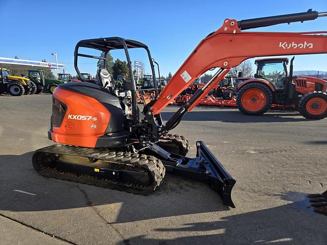 Image of Kubota KX057-5 equipment image 4