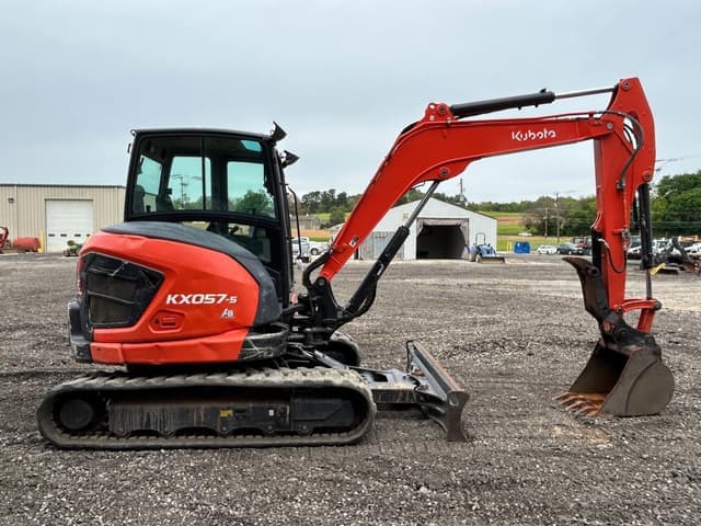 Image of Kubota KX057-5 equipment image 4