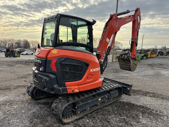 Image of Kubota KX057-5 equipment image 4