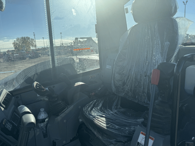 Image of Kubota KX080-4S2R3A equipment image 4