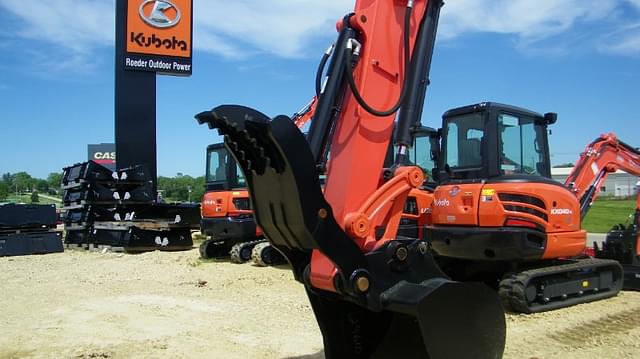 Image of Kubota KX080-4 equipment image 3