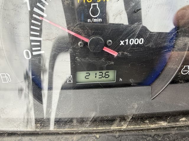 Image of Kubota L3302 equipment image 4