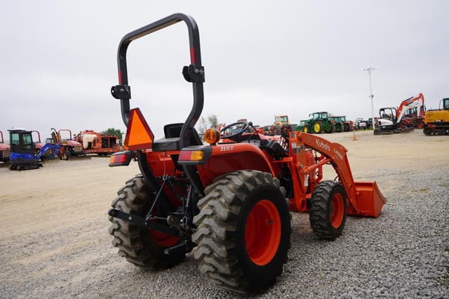 Image of Kubota L2501D equipment image 4
