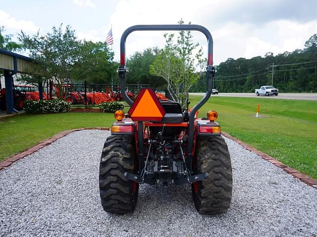 Image of Kubota L2501DT equipment image 3