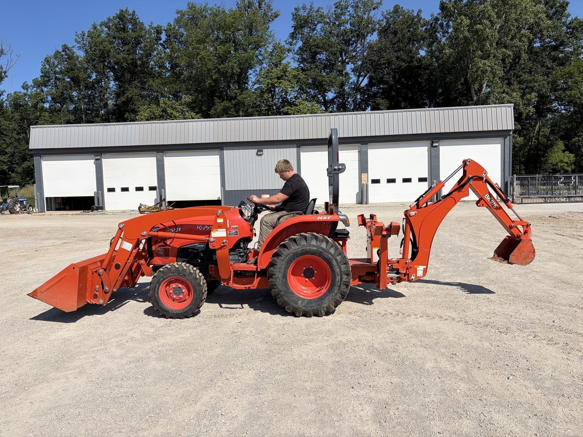 2023 Kubota L2501HST Equipment Image0