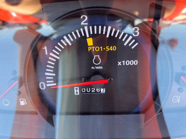 Image of Kubota L2501HST equipment image 1