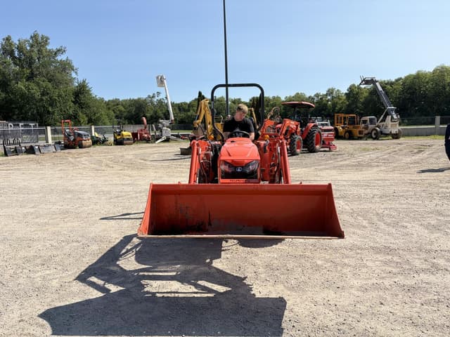 Image of Kubota L2502 equipment image 4