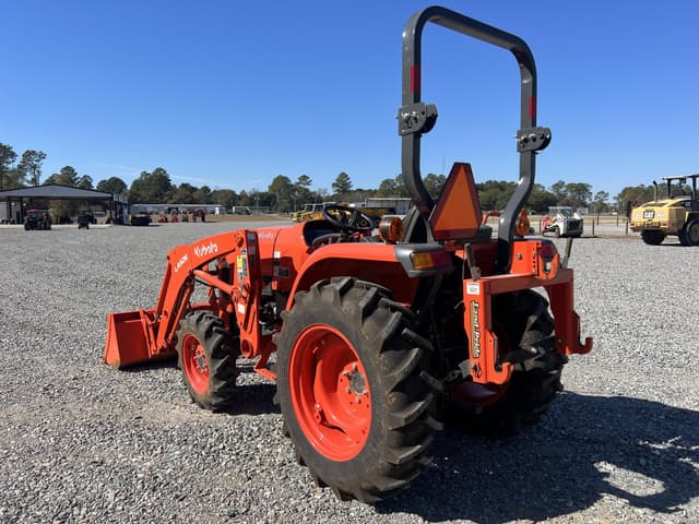 Image of Kubota L2502DT equipment image 2