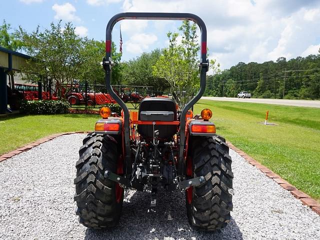 Image of Kubota L2502DT equipment image 2