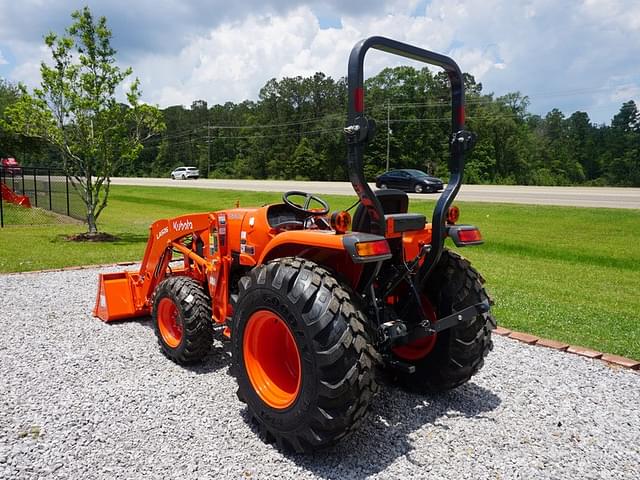 Image of Kubota L2502HST equipment image 2