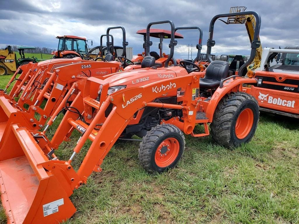 Main image Kubota L3302