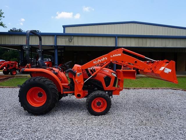 Image of Kubota L3302DT equipment image 1