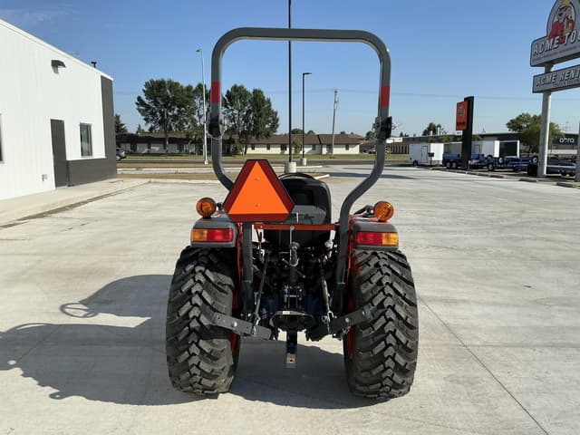 Image of Kubota L3302HST equipment image 1