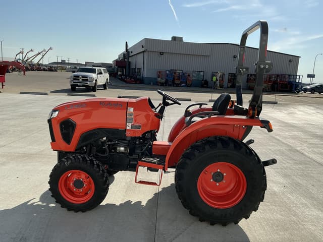 Image of Kubota L3302HST equipment image 2